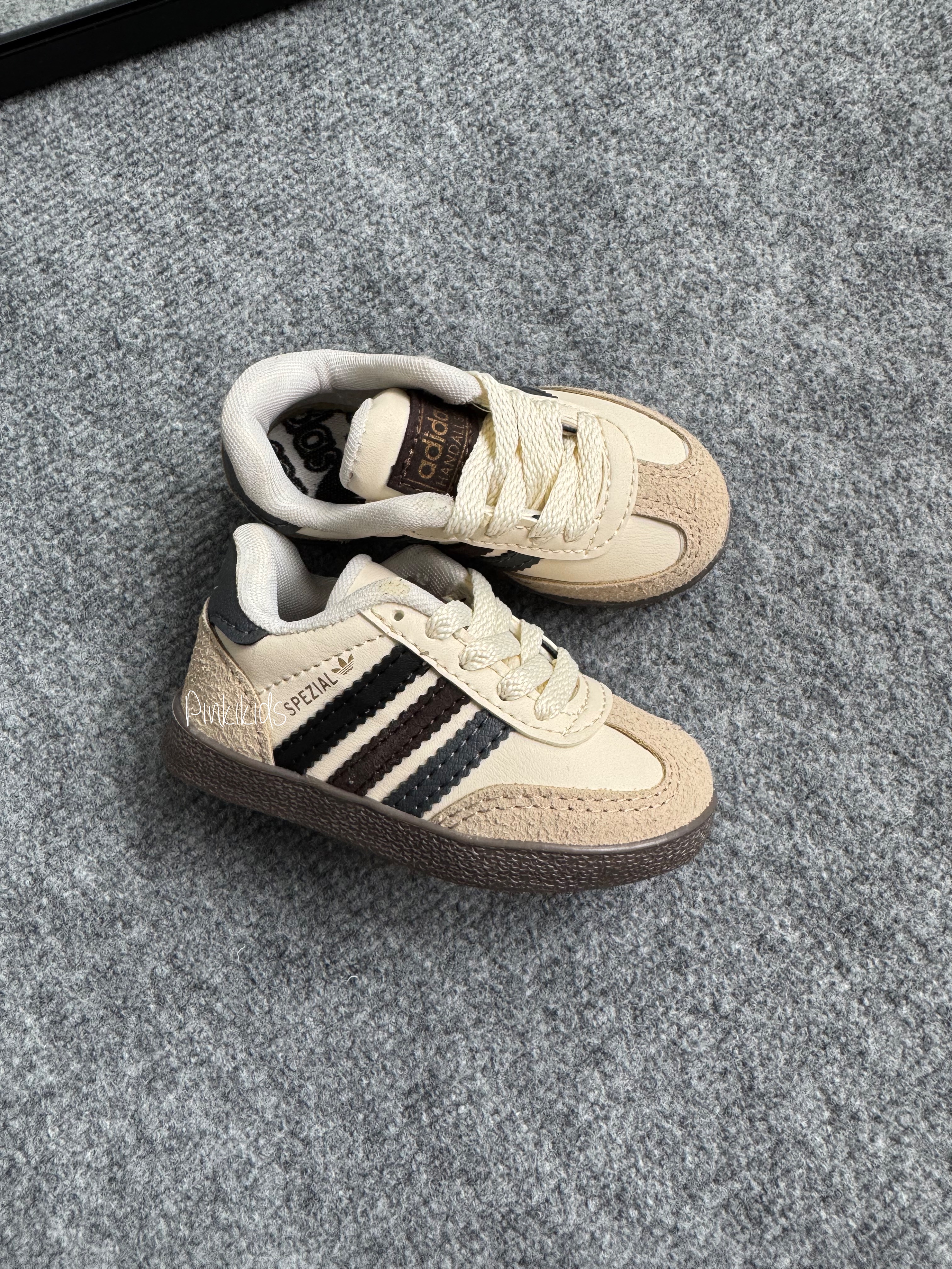 Spezıal Bej Çizgi Detaylı Sneaker